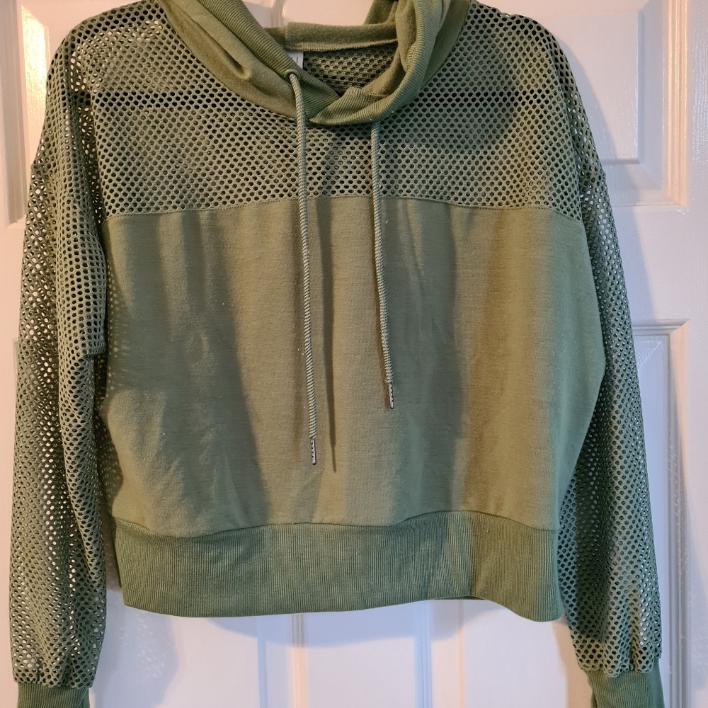 Crop sports shirt